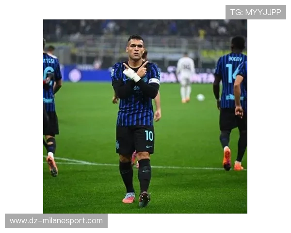 劳塔罗接高球后快速下落抽射相当潇洒 劳塔罗接高球后快速下落抽射相当潇洒