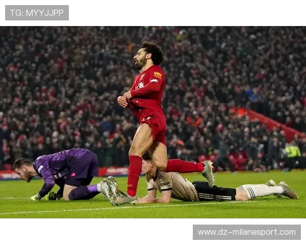 利物浦主场压制力爆棚，萨拉赫外脚背搓射差点挂角